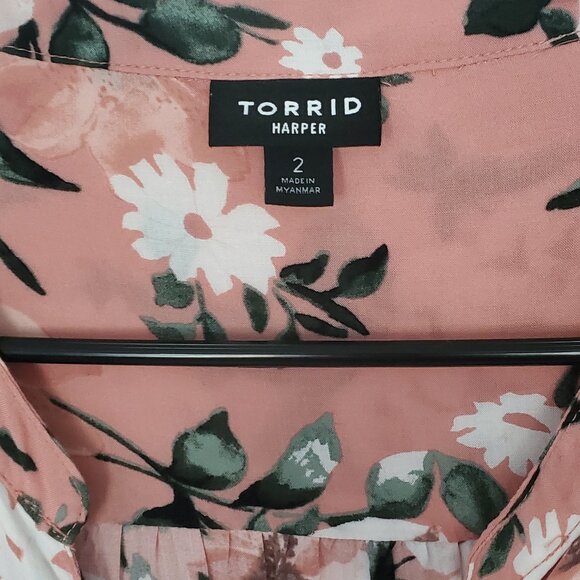Torrid Pink Floral 3/4 Sleeve Blouse - Picture 4 of 6